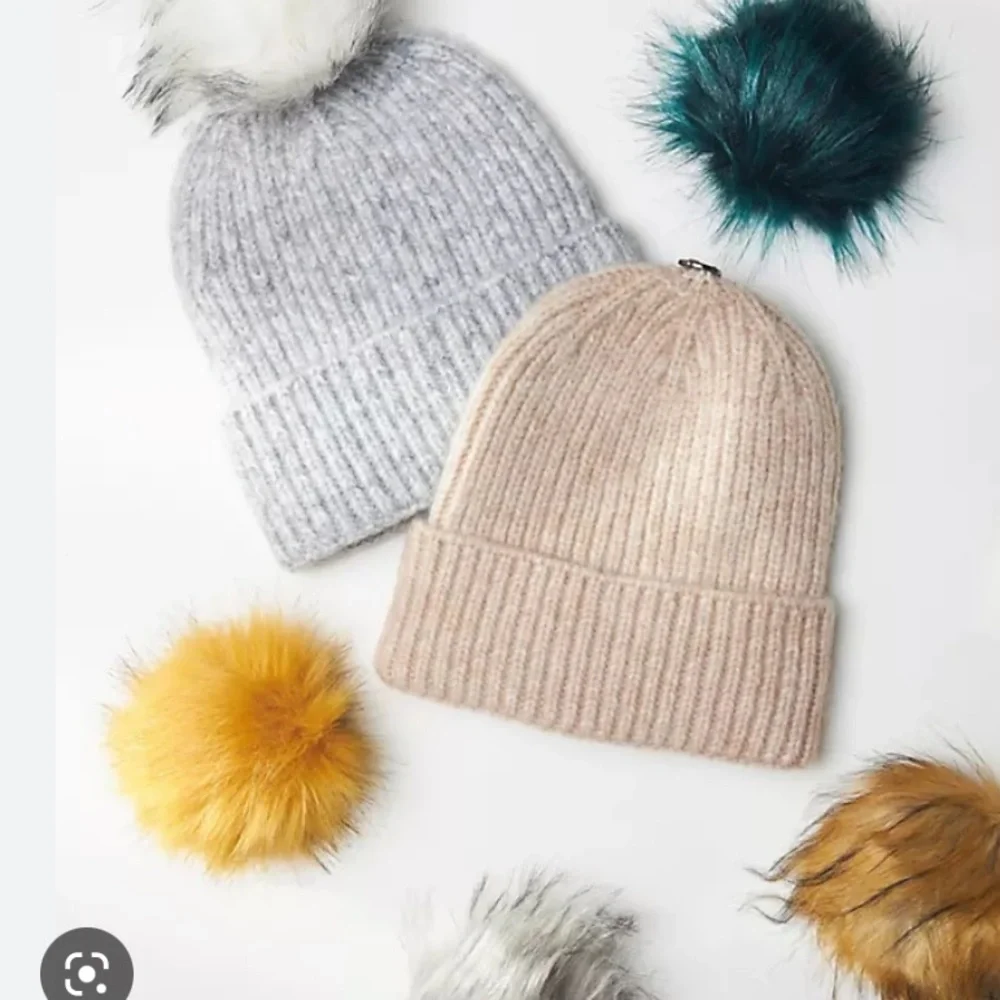 Anthropologie pick a pom base hat new without tags
